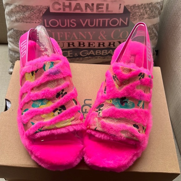 Ugg Fluff Yeah - NEW with tags Size 9 - Picture 2 of 7